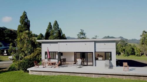 Kuaotunu House | Ocean Cliff Court