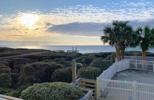 Indian Beach House | Ocean Club Resort - Ocean front w pools