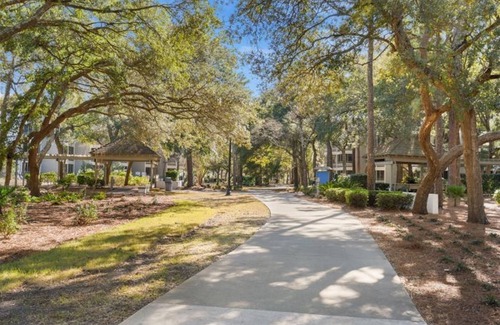 Briarcliffe Acres Condo | Ocean Creek Lodge 2110 - Beautiful Resort - Upscale Condo