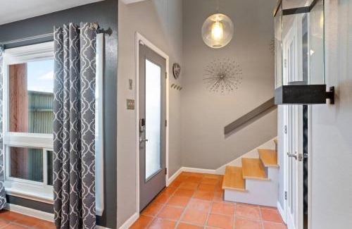 Bay Area House | Ocean Drive Oasis w Hot Tub Awaits