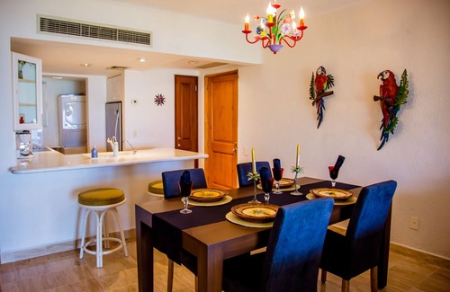 San Jose del Cabo Condo | Ocean Front 2 Bedroom Condo w/Resort Pool Access