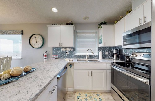 Seaside Condo | OCEAN FRONT: A WAVE FROM IT ALL: Seaside Vacation Homes, Inc Managed