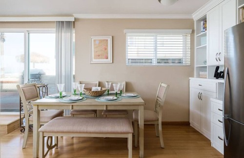 Central Mission Beach Condo | Ocean Front Beach Get Away w/AC!