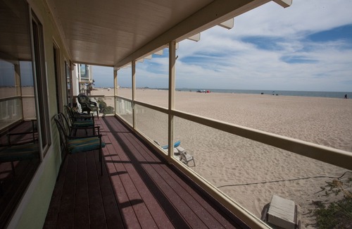 Silver Strand House | Ocean Front Beach House Right on the Sand n
