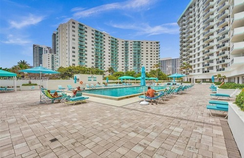 Hollywood South Central Beach Condo | Ocean Front Beach Paradise In South Florida