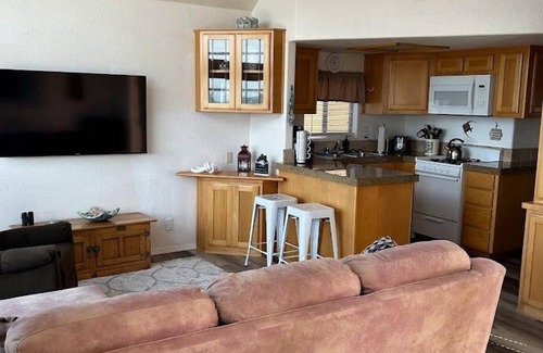 Smith River Apartment | Ocean Front Cabin 16 Jacuzzi Incredible Views