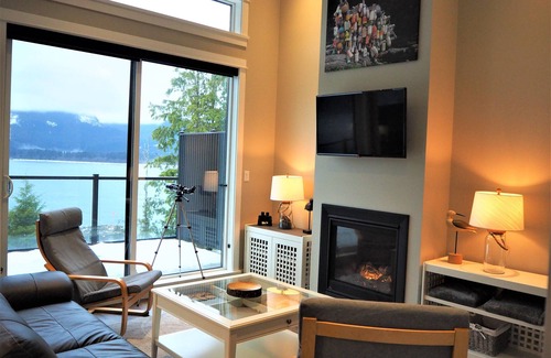 Port Renfrew Cottage | Ocean front cottage overlooking the bay of Port San Juan
