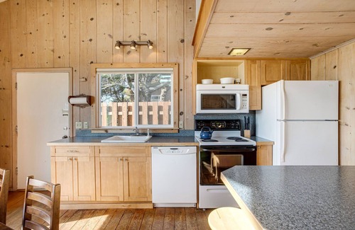 Yachats House | Ocean Front Cottage On Miles Of Sandy Beach Near Yachats!
