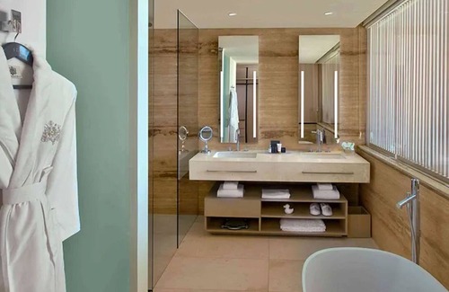 Downtown Cancun Hotel | Ocean Front Family Escape | Private Beach Access & Outdoor Pool, Pets Allowed