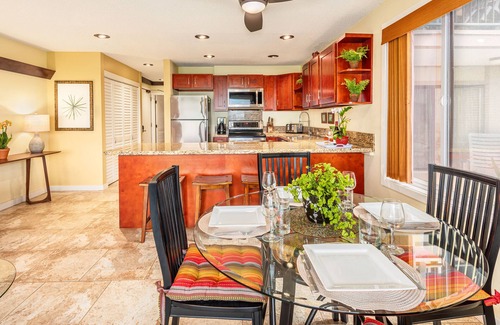 Kapaa Condo | Ocean Front, Ground Level 1 Bedroom with King, Sleeps 4, with Cold AC