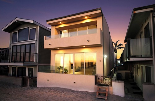 Silver Strand House | OCEAN FRONT - HIGH END - ON THE SAND - Zenview - 4-bedrooms - Serene -Sleeps 10