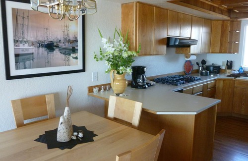 Ferndale House | Ocean Front Home With Spectacular Views!