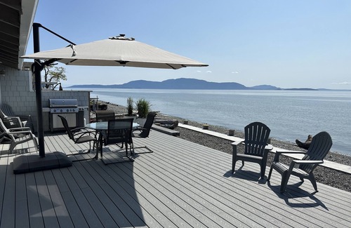 Ferndale House | Ocean Front Home With Spectacular Views!