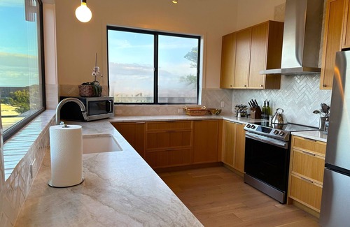 Bandon House | Ocean Front Luxury Home, Pearl of the Sea, Hot Tub! Pets OK! Incredible Views!