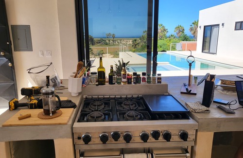 Todos Santos House | Ocean Front, Retreat house w/private pool/hot tub-5min from the beach