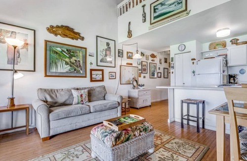 Kaunakakai Condo | Ocean Front Retreat W/Kitchen-Molokai Shores A308