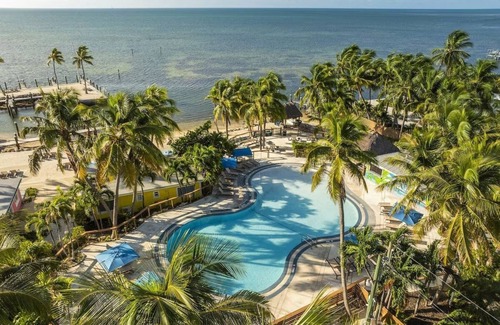 Islamorada Cottage | Ocean Front Unit In Islamorada | Enjoy Scenic Walks on Private Beach