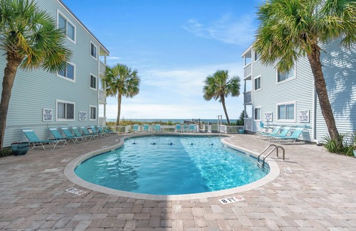 Crescent Beach Condo | Ocean Garden Villas M2-2BR/2BA Oceanfront Condo in Crescent Beach