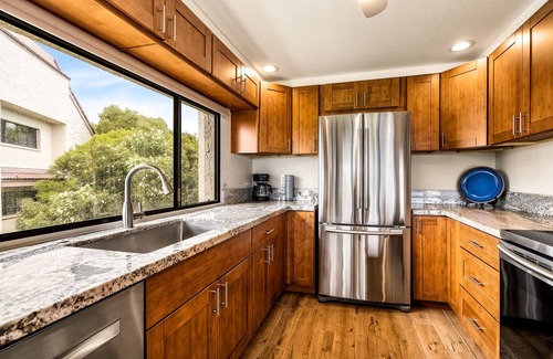 Keauhou Condo | Ocean & Golf View Loft-Condo with WiFi, Lanai, Grill, Full Kitchen, Pool/Spa