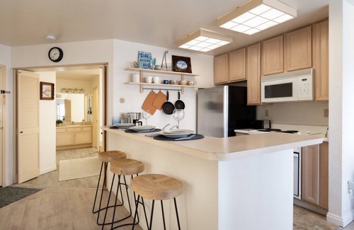 Monterey Condo | Ocean Harbor 312 - Monterey Condo - Beachfront Monterey Bay