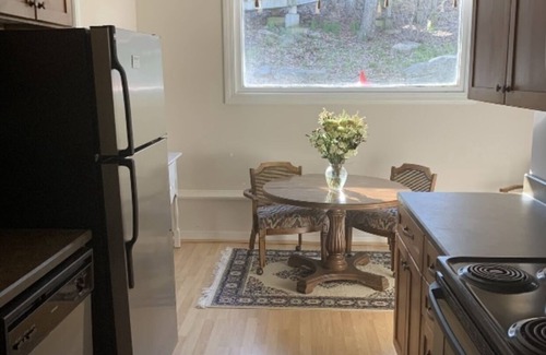Boothbay Harbor Apartment | Ocean Harbor Apartment
