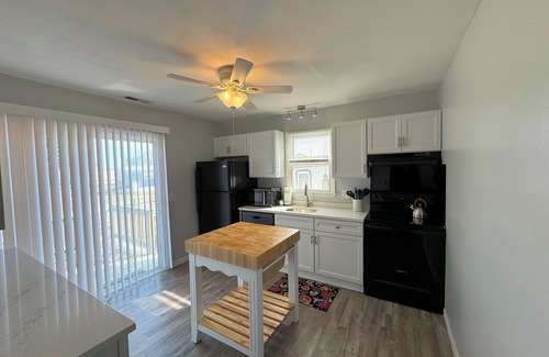 Chincoteague House | Ocean House 2 - duplex -Newly renovated. 3BR, 2 Bath duplex with back deck.