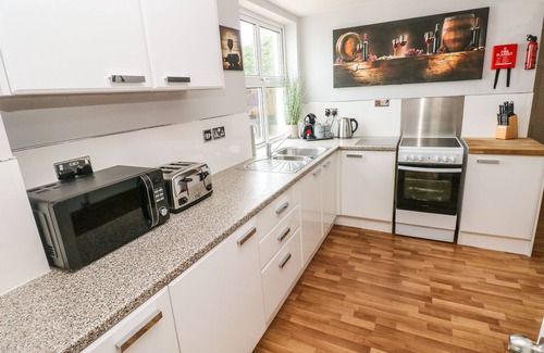 Hasguard Cross Cottage | OCEAN HOUSE, pet friendly, character holiday cottage in Broad Haven