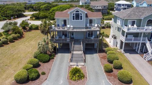 Village of Stump Sound House | Ocean Lookout