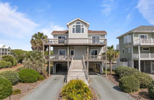 Village of Stump Sound House | Ocean Lookout