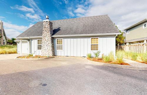 Four Sisters House | Ocean Lover's Dream