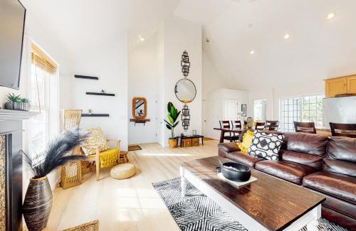 Four Sisters House | Ocean Lover's Dream