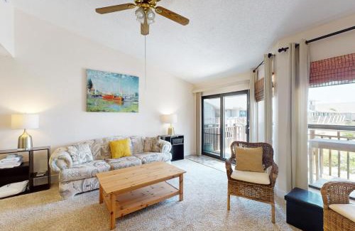 East End House | Ocean Mile L7 Gulf Beach Getaway