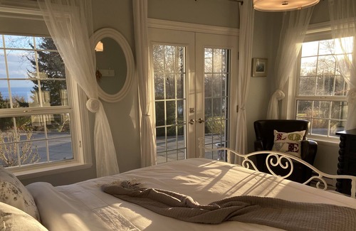 Otter Point Apartment | Ocean Oasis -gorgeous Private Vacation Suite + Welcome Breakfast/brunch Basket