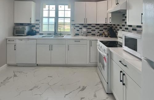Bermuda Beach House | Ocean Oasis