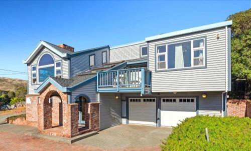 Salmon Creek House | Ocean Oasis - Views Sauna Walk to beach