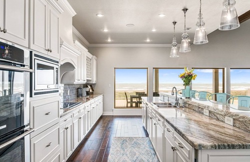 Crystal Beach House | Ocean One 4 Bedroom Home by RedAwning