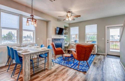 Depoe Bay House | Ocean Overlook 3 Ensuite Bedrooms, Game Lounge, Pet-Friendly & Family Ready