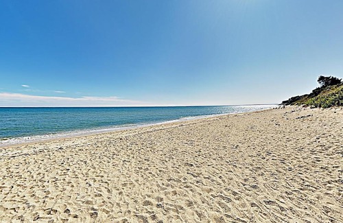 Mashpee House | Ocean Point Oasis