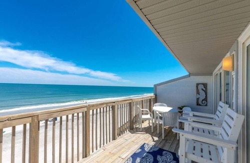 Topsail Beach Condo | Ocean Potion - Oceanfront Queen's Grant Condo with Amazing Views!