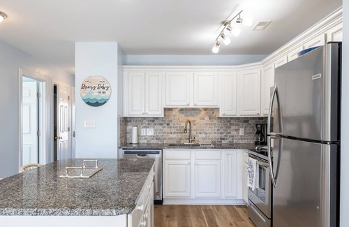 Emerald Isle Condo | Ocean Reef 17-B2 - Almost Oceanfront 2BR 2BA - Complex Amenities