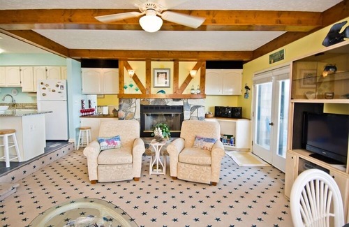 Emerald Isle Condo | Ocean Reef 8-B1, Oceanfront Condo in Emerald Isle, NC!