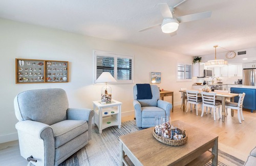 Sanibel Condo | Ocean's Reach 1A2, Gulf-Front Corner Unit, Dunes Golf Privileges!