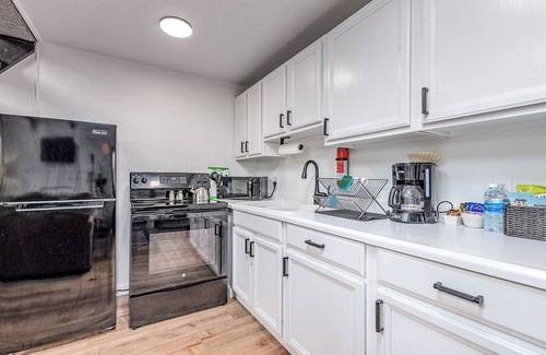 Ocean Shores Ski Chalet | Ocean Shores cozy chalet located within steps from the beach