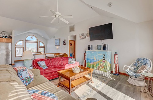 Waves House | Ocean-side, dog-friendly home close to beach with private pool, hot tub, & AC