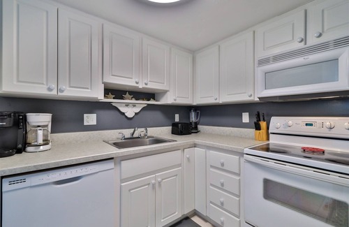 Dachs Condo | Ocean Side Paradise