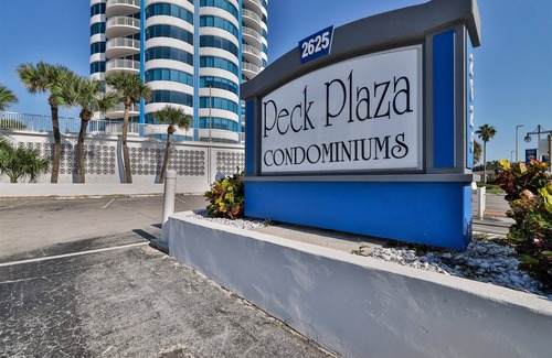 Dachs Condo | Ocean Side Paradise