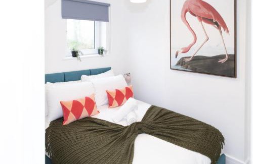 Peacehaven House | Ocean Side with Free Parking By My Getaways