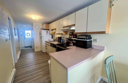 Wells Beach Condo | Ocean Surf 6 - Wells Beach Oceanfront Condo!
