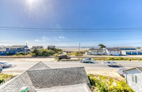 Rockaway Beach Apartment | Ocean Tide Townhouse