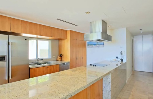 Rainbow Beach Apartment | Ocean View 1 - Rainbow Beach. Luxury With Unrivalled Views. Stunning views.